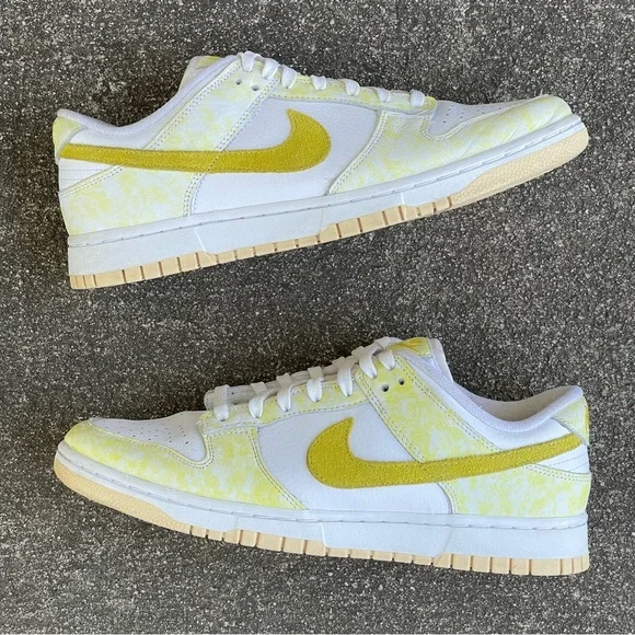 Dunk Low “Yellow Strike” - Picture 2 of 13